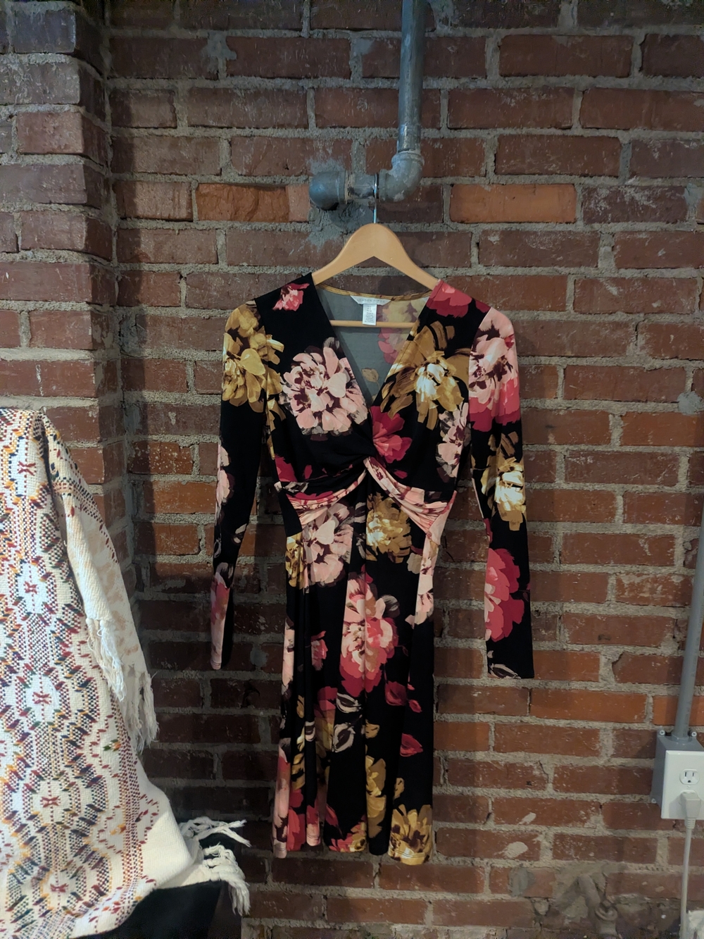 London Times Black Floral Twist-Front Long Sleeve Dress